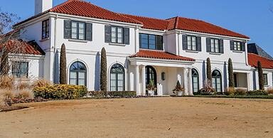 Hidden Comfort Studio Near Plaza District