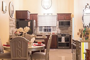 Royal Vacation Retreat