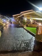 Royal Vacation Retreat