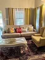 Royal Vacation Retreat