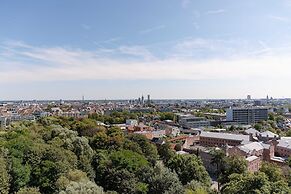 Bright Apartment With City View and Terrace