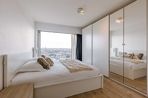 Bright Apartment With City View and Terrace