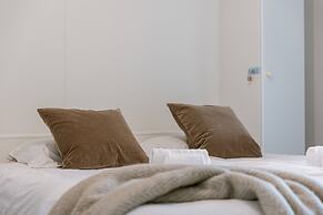 Charming art Deco Apartment With Harbor Views in Blankenberge