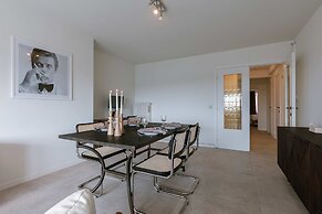 Charming art Deco Apartment With Harbor Views in Blankenberge