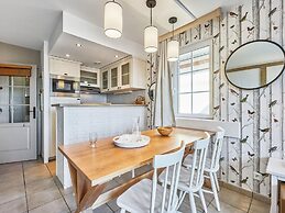 Terraced House in Residence & Spa With Common Pool and Sauna, Houlgate