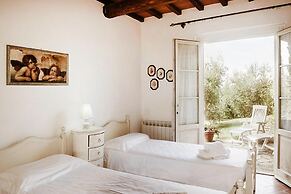 Borgo Collelungo, Apartments in Montaione