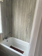 Cozy 2 Bedroom Property With all Amenities