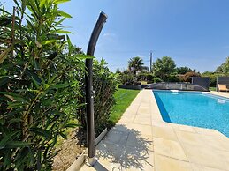 Holiday Villa With Pool on the Gulf of Morbihan