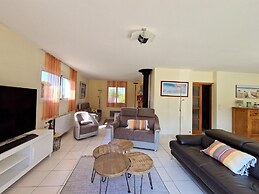 Holiday Villa With Pool on the Gulf of Morbihan