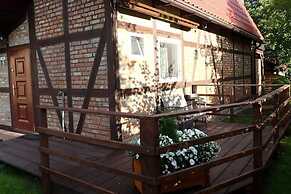 Bungalow in Kolczewo at a Lake