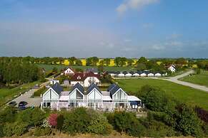 Holiday Home With Whirlpool Bathtub, Wrzosowo