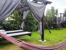 Holiday Homes With Swimming Pool and Jacuzzi Rewal