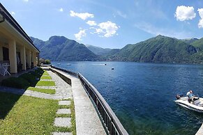 Apartment by Lake Como With Stunning Views