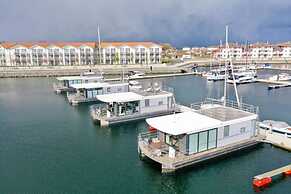 Hausboot in Boltenhagen