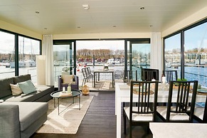 Hausboot in Boltenhagen