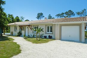 Holiday Home With Pool in Grayan-et-l'hopital-formerly TUI Ferienhaus