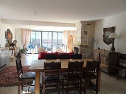 Comfortable Holiday Home 50 m From the sea