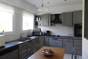 Semi-detached House, Port-louis