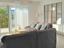 Semi-detached House, Port-louis