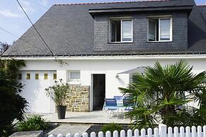 Semi-detached House, Port-louis