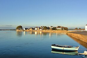 Semi-detached House, Port-louis