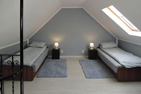 Holiday Home, Stepniczka