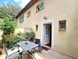 Holiday Flats at Domaine de Saint-endreol With Golf, SPA and Pool