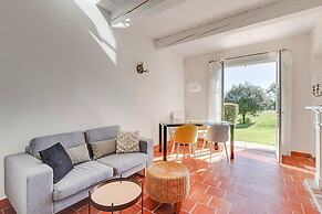 Holiday Flats at Domaine de Saint-endreol With Golf, SPA and Pool