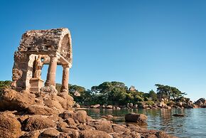 Holiday Home on the Rosa Granite Coast-formerly TUI Ferienhaus