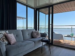 A Comfortable House on the Water for 4 People.-formerly TUI Ferienhaus