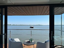 A Comfortable House on the Water for 4 People.-formerly TUI Ferienhaus
