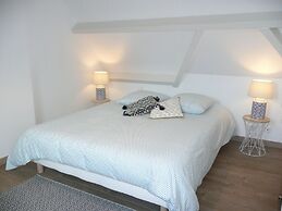 Holiday Home in Plonevez Porzay