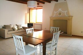 Apartment in Lazise With Parking Space