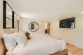 1060 Park Ski Magnificent Mountain Retreat 5 Bedroom Home by RedAwning