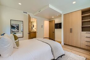 1060 Park Ski Magnificent Mountain Retreat 5 Bedroom Home by RedAwning