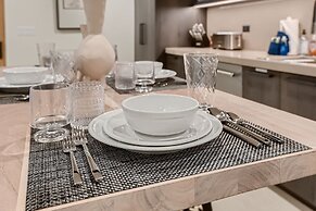 1060 Park Ski Magnificent Mountain Retreat 5 Bedroom Home by RedAwning