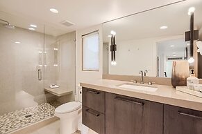 1060 Park Ski Magnificent Mountain Retreat 5 Bedroom Home by RedAwning