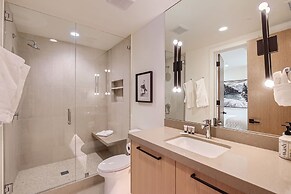 1060 Park Ski Magnificent Mountain Retreat 5 Bedroom Home by RedAwning