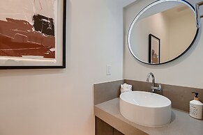 1060 Park Ski Magnificent Mountain Retreat 5 Bedroom Home by RedAwning