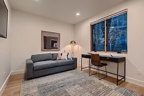 1060 Park Ski Magnificent Mountain Retreat 5 Bedroom Home by RedAwning