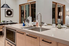 1060 Park Ski Magnificent Mountain Retreat 5 Bedroom Home by RedAwning