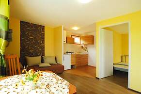 Bungalow Close to the Beach, Sianozety