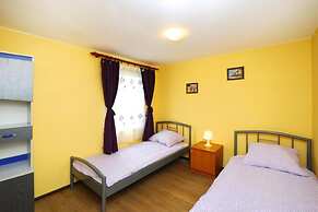 Bungalow Close to the Beach, Sianozety