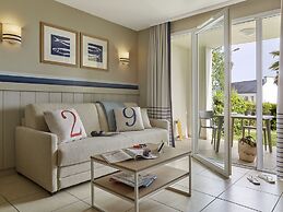 Seafront Apartment Near a Beach