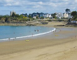 Nice Holiday Home in a Residence Near the Beach