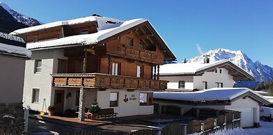 Apartment in Mayrhofen With a Balcony