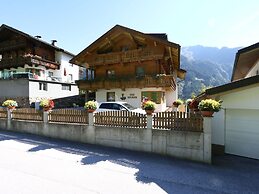 Apartment in Mayrhofen With a Balcony