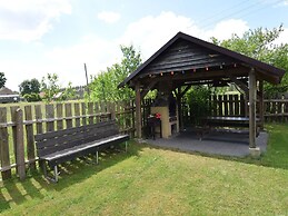 Cottage in a Quiet Location by the Lake Mausz, Parchowo in Kashubia