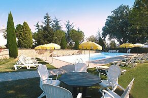 Apartment in Montelparo With Pool