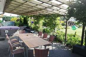Cottage by the Lake in Nadole